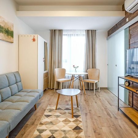 Bright Apartments Moments Away From Herastrau Park, Mall And Metro Bukarest Kültér fotó