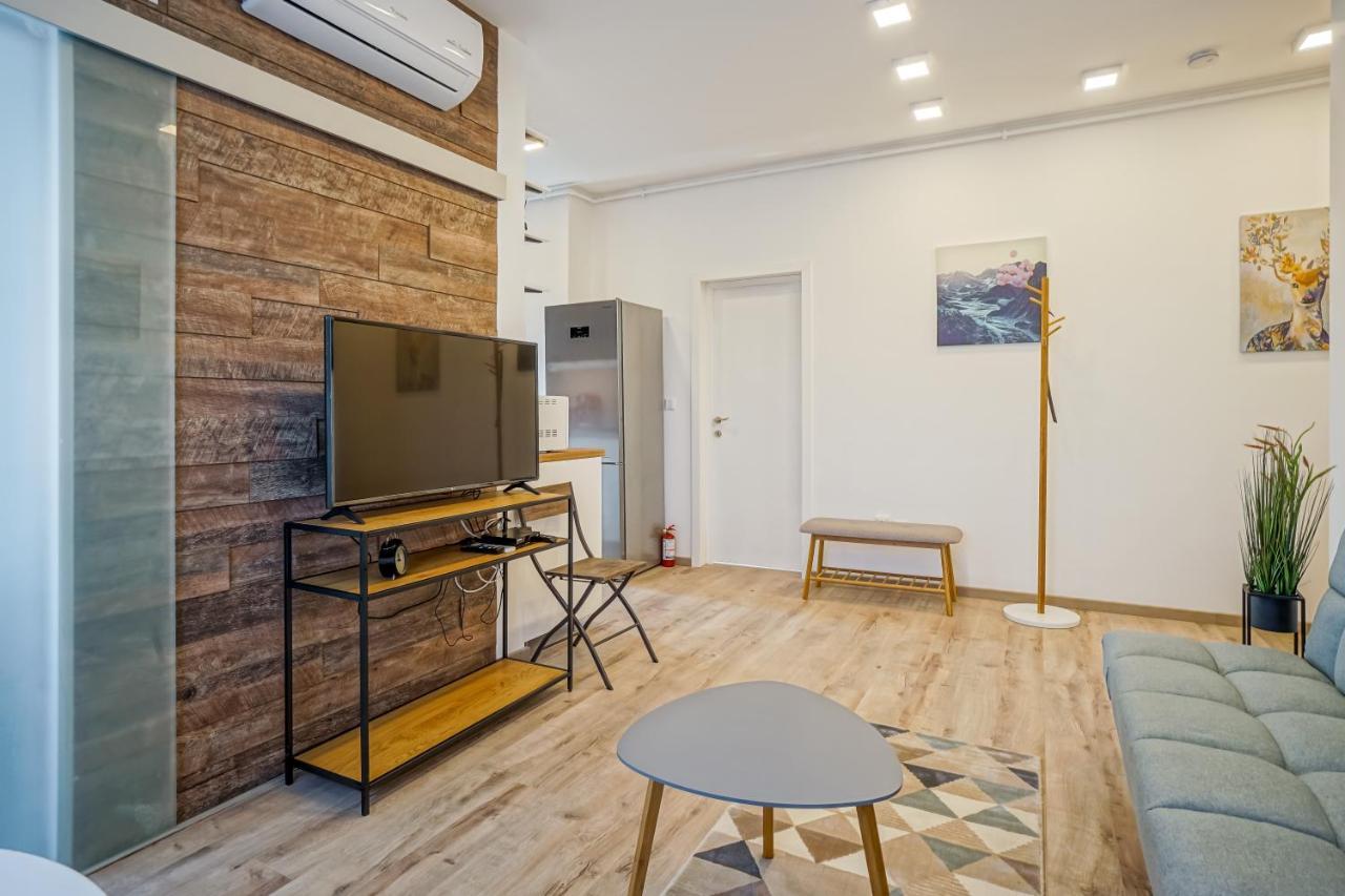 Bright Apartments Moments Away From Herastrau Park, Mall And Metro Bukarest Kültér fotó
