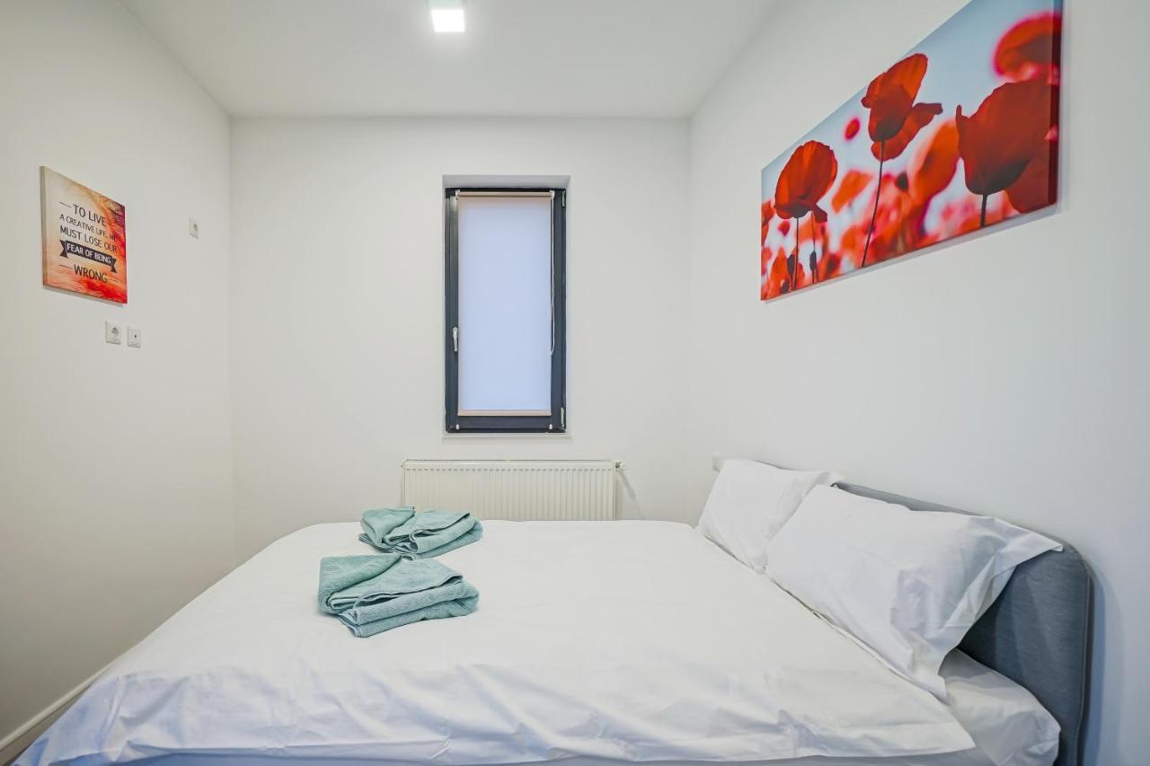 Bright Apartments Moments Away From Herastrau Park, Mall And Metro Bukarest Kültér fotó